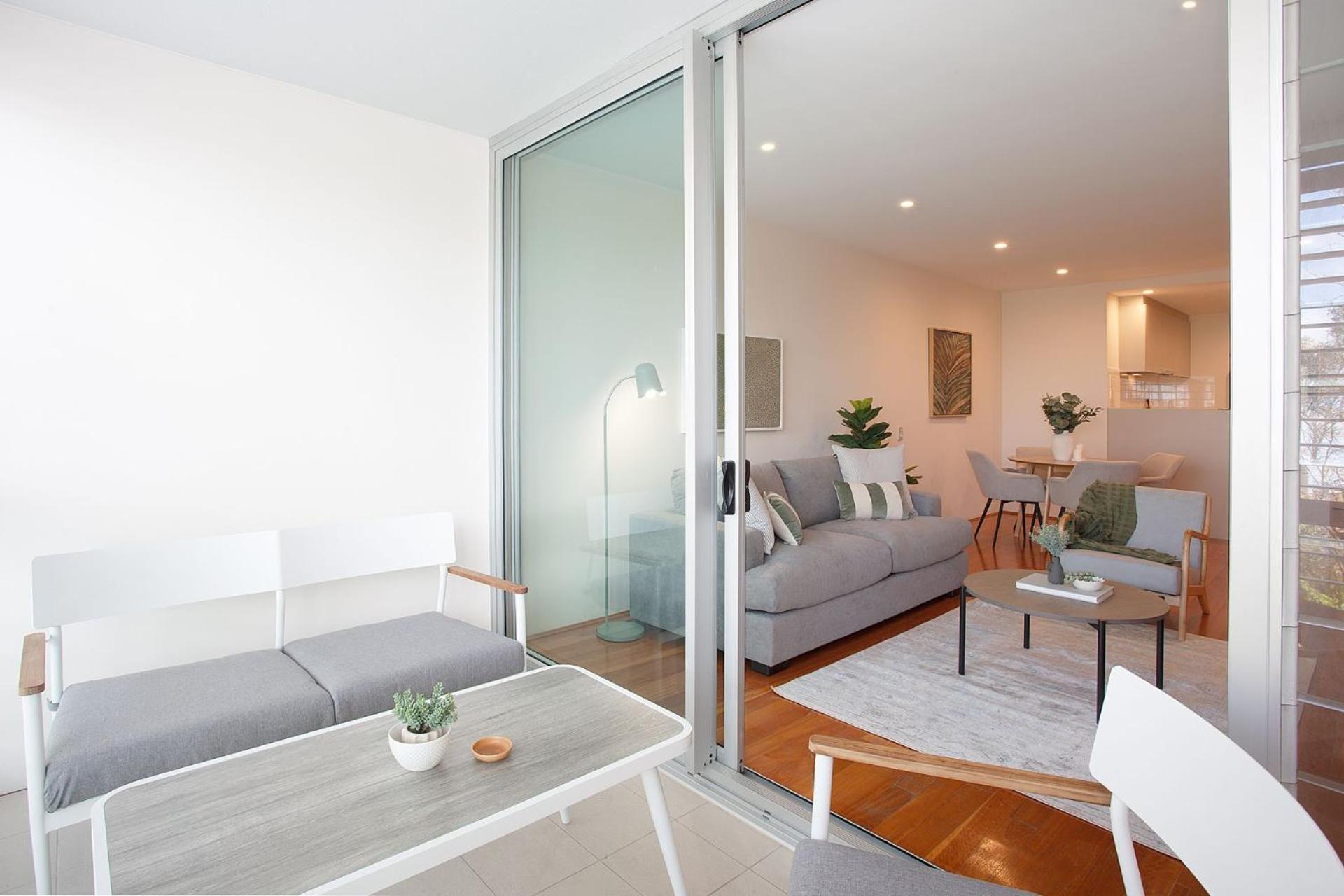 Slow Beam, Bondi Isyd Apartment *